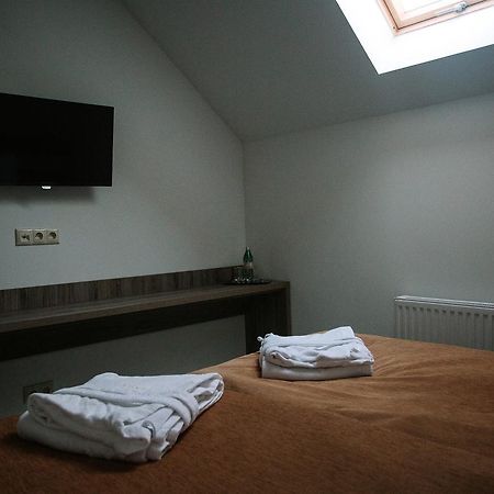 Praha Park Hotel Użhorod Zewnętrze zdjęcie