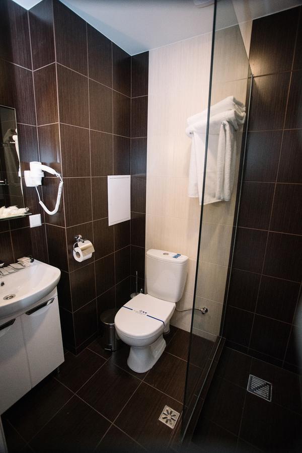 Praha Park Hotel Użhorod Zewnętrze zdjęcie